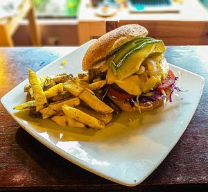 Hamburguesa de lentejas at Hierba Buena in Pisac