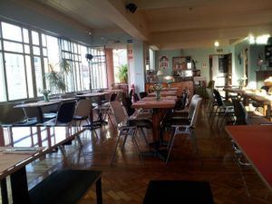 daylight at Maus Habitos in Porto