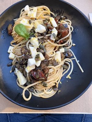   at Maus Habitos in Porto