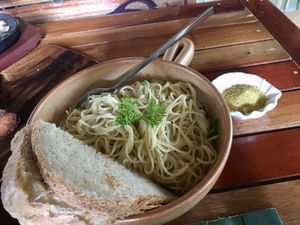 Aglio olio  at Fox and the Firefly in Bohol