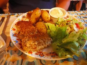 Main dish (seitan) at La Cabane en Ville in Aix-en-provence