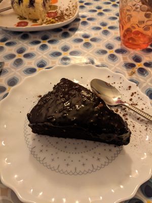 Moelleux au chocolat (+ tonka) at La Cabane en Ville in Aix-en-provence