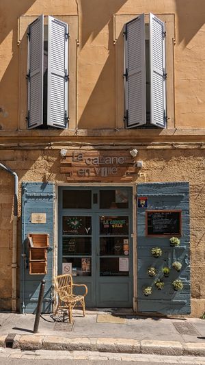  at La Cabane en Ville in Aix-en-provence