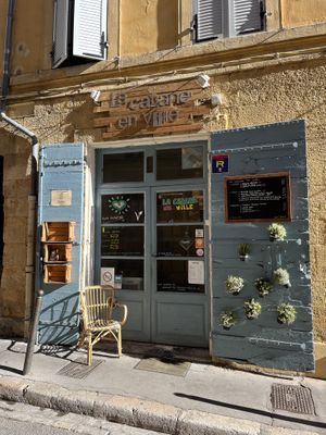   at La Cabane en Ville in Aix-en-provence