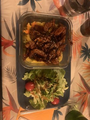 Émincé de seitan avec purée de différents légumes   at La Cabane en Ville in Aix-en-provence