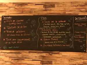 Exemple de menu, beaucoup de choix dont plusieurs options Gluten Free.  at La Cabane en Ville in Aix-en-provence