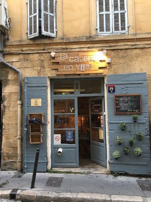 Outside! at La Cabane en Ville in Aix-en-provence