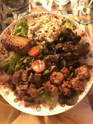 Salade de Cabane at La Cabane en Ville in Aix-en-provence
