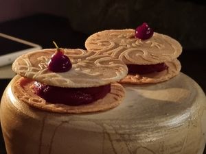  at Seven Swans in Frankfurt