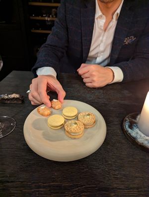  at Seven Swans in Frankfurt