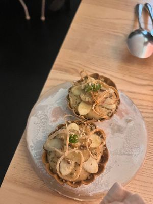  at Seven Swans in Frankfurt