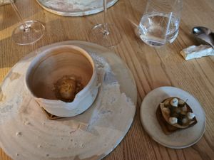   at Seven Swans in Frankfurt