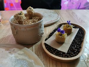   at Seven Swans in Frankfurt