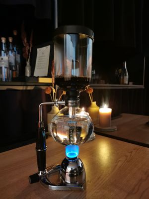   at Seven Swans in Frankfurt