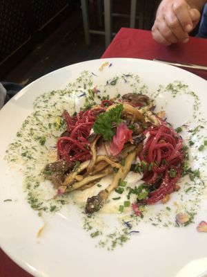 Beetroot Pasta Al Limone   at V-Bandits in Ludwigsburg