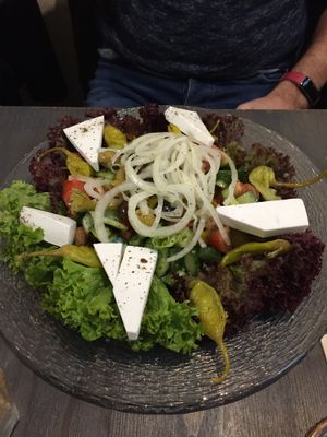 greek salad with ‚feta‘ at V-Bandits in Ludwigsburg