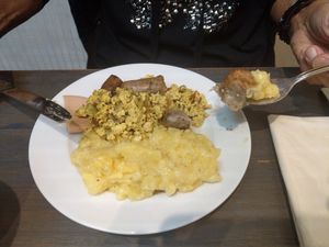Potatoes salad, tofu scramble at V-Bandits in Ludwigsburg