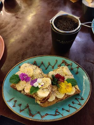 Nutter Butter Toast at La Fabrica in Girona