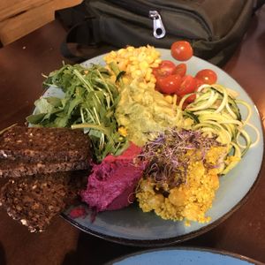 Guacamole, beet hummus, corn, ... at La Fabrica in Girona