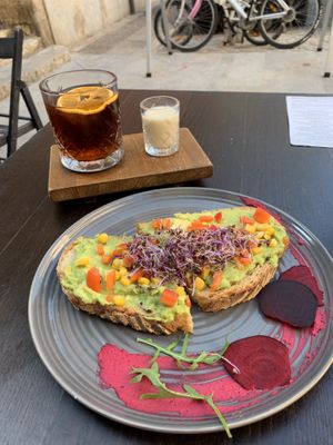 Avo breakfast  at La Fabrica in Girona