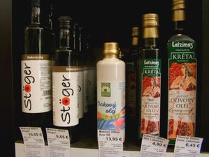 Assortmen - oils at Vitaland in Lamac