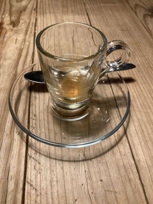 Der Espresso (haselnussig, schokoladig) war so unglaublich gut, dass das Foto warten musste   at A-mare in Viareggio