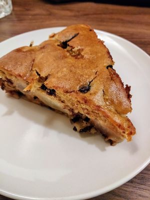 Un gâteau délicieux ;) at Lotus & Cactus in Paris