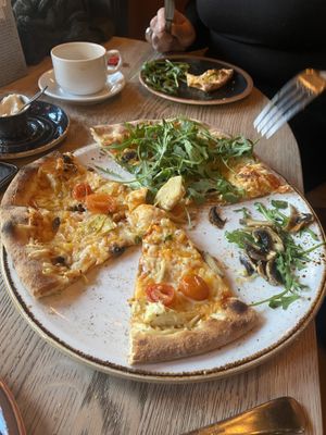 Vegan pizza   at Café Cathedral in Oslo