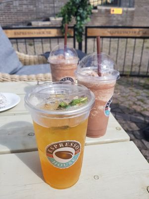Lemonade and vegan frappuccinos at Espresso House - Östra Förstadsgatan in Malmo