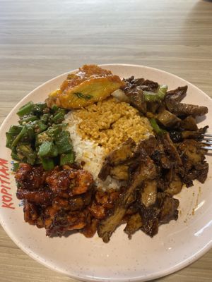   at SuManYuan 素满园 - Sengkang Square in Northeast Singapore