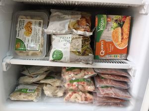 Nuestro congelador lleno de delicias veganas 2 at Ideya Verde in Zaragoza