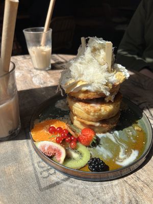 Dutch Apple Pie Stack  at Mr. Stacks in Amsterdam