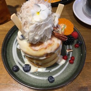 Cinnamon roll pancakes   at Mr. Stacks in Amsterdam