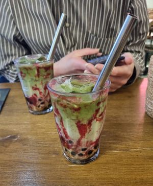 Ceremonial strawberry matcha boba tea 🧋 Niet lekker 😖 at Mr. Stacks in Amsterdam