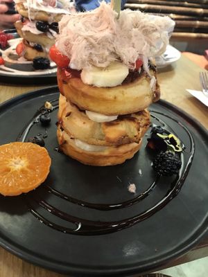 Banana Breakfast Stack topped with cotton candy at Mr. Stacks in Amsterdam