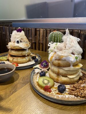 Banana (right) and cinnamon (left) at Mr. Stacks in Amsterdam