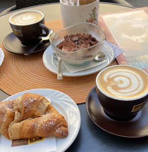 2 Cappuccinos, Tiramisu und Croissant   at Café Maria Theresia in Merano