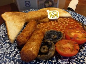 Vegan brekkie at Sir Julian Huxley in Selsdon