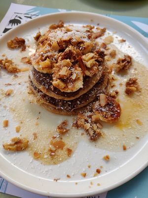 Oat pancakes with vegan honey at Karma in Santorini