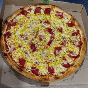 Visste du att du inte behöver hålla dig till menyn? Beställ efter din egen smak! Smaken är din frihet. 🍕✨

📍 : Västra Rönneholmsvägen 59A, Malmö, Sweden
📞: +4 at Pizzakväll in Malmo