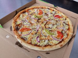 Visste du att du inte behöver hålla dig till menyn? Beställ efter din egen smak! Smaken är din frihet. 🍕✨

📍 : Västra Rönneholmsvägen 59A, Malmö, Sweden
📞: +4 at Pizzakväll in Malmo