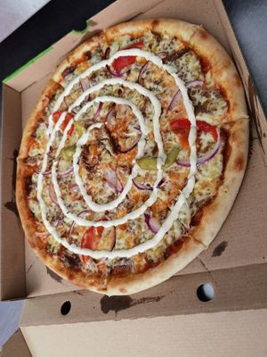 Visste du att du inte behöver hålla dig till menyn? Beställ efter din egen smak! Smaken är din frihet. 🍕✨

📍 : Västra Rönneholmsvägen 59A, Malmö, Sweden
📞: +4 at Pizzakväll in Malmo