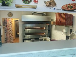 Oven at Pizzakväll in Malmo