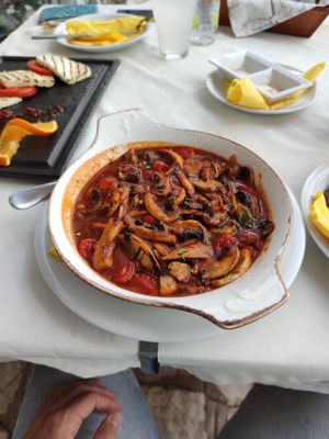 Garlic and tomato mushrooms (no cheese, as a starter) at Casiopia Greek Taverna in Corfu