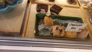 chocolate rolls 3,50€ at Estravagario in Bologna