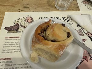 Girella con gocce di cioccolato  at Estravagario in Bologna