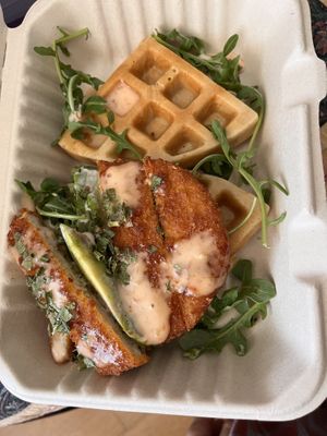 waffle de frango vegan  at Pão de Dó in Espinho