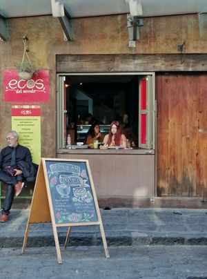 Un jueves soleado en ecos at Ecos del Mundo in Mexico City