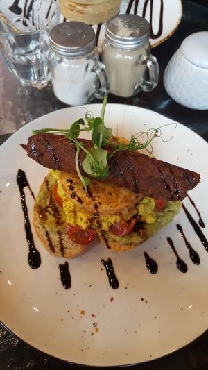 Vegan kiwi breakfast at Willi's Kitchen in Wellington