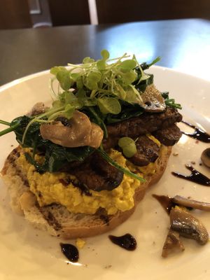 Fakon and (tofu) eggs at Willi's Kitchen in Wellington